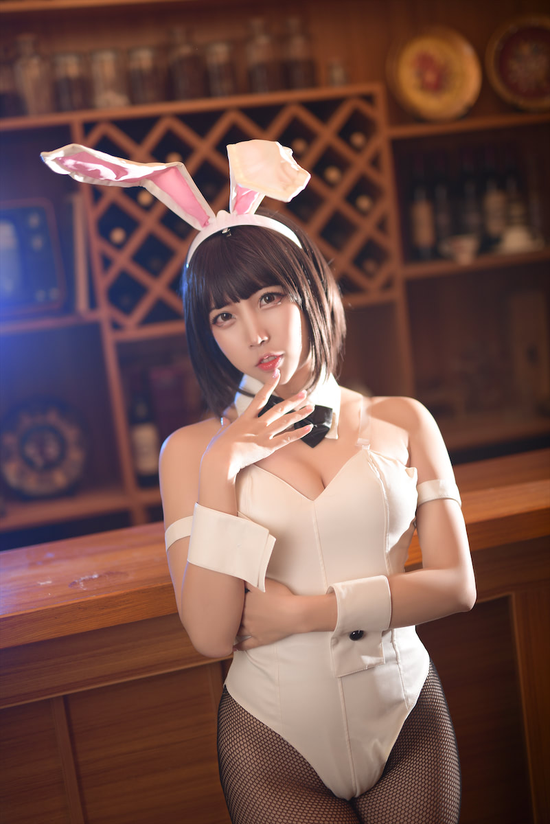 二佐Nisa加藤惠酒吧兔女郎2