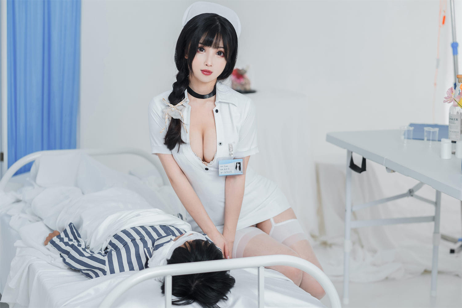 Rioko凉凉子采集室实习护士1
