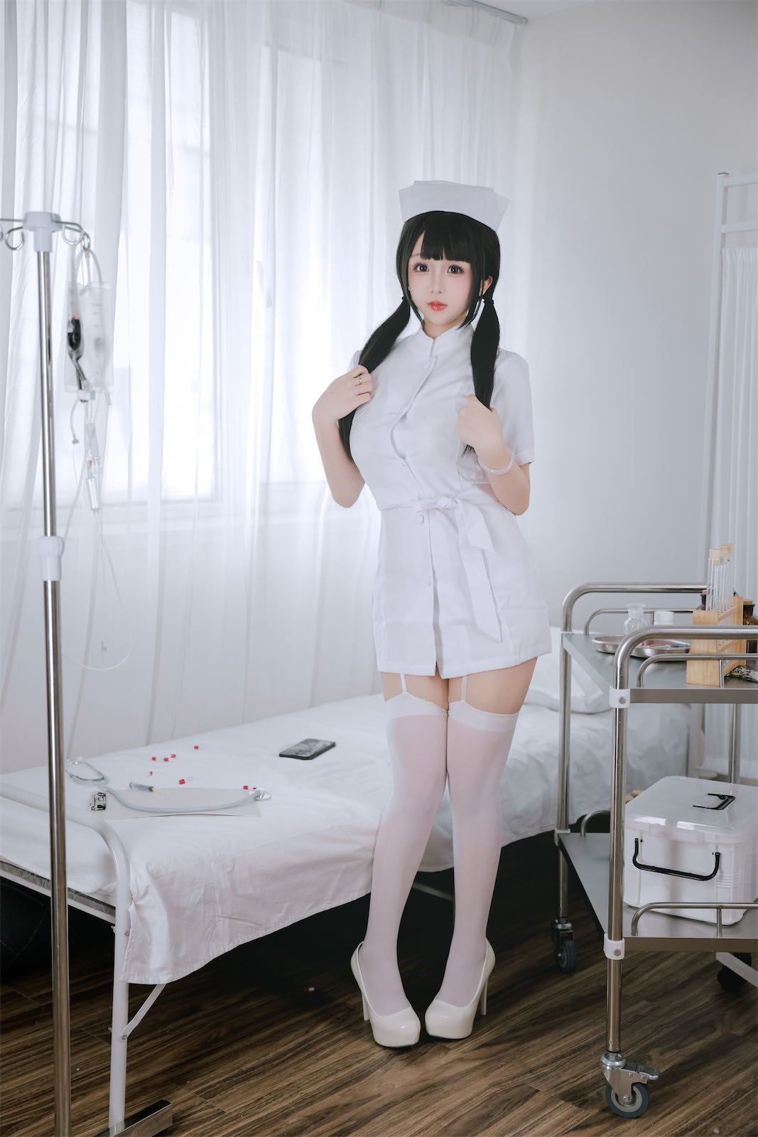 日奈娇诊所护士1